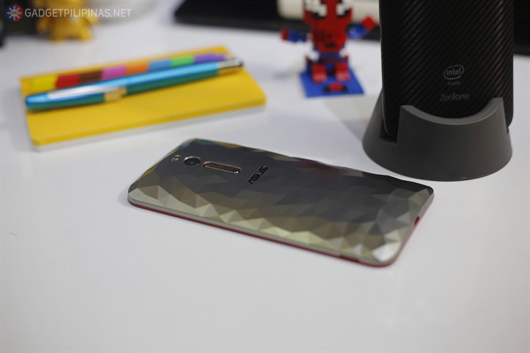 Zenfone 2 Deluxe Special Edition1