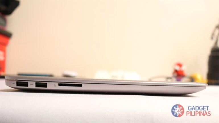 ASUS UX305 Review 9