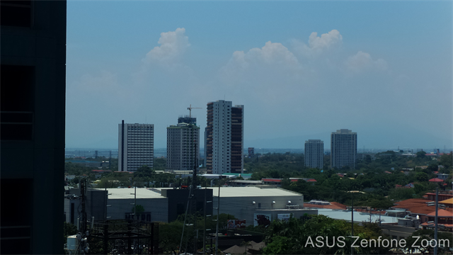 ASUS Zenfone Zoom 21