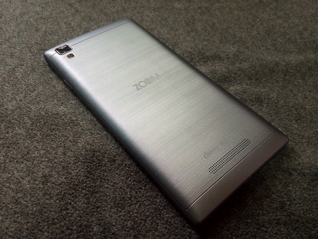 cm zoom back1