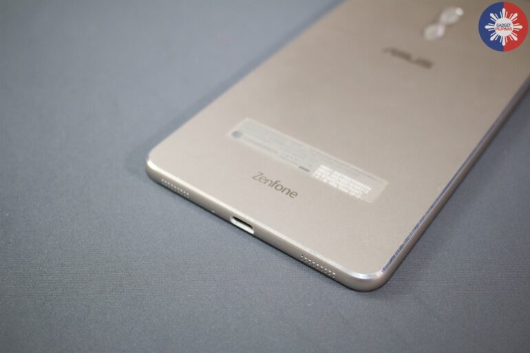 ASUS Zenfone 3 Ultra 9