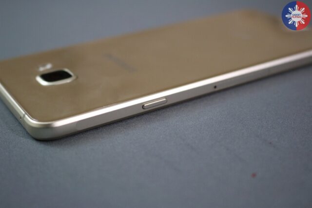 Samsung Galaxy A7 16