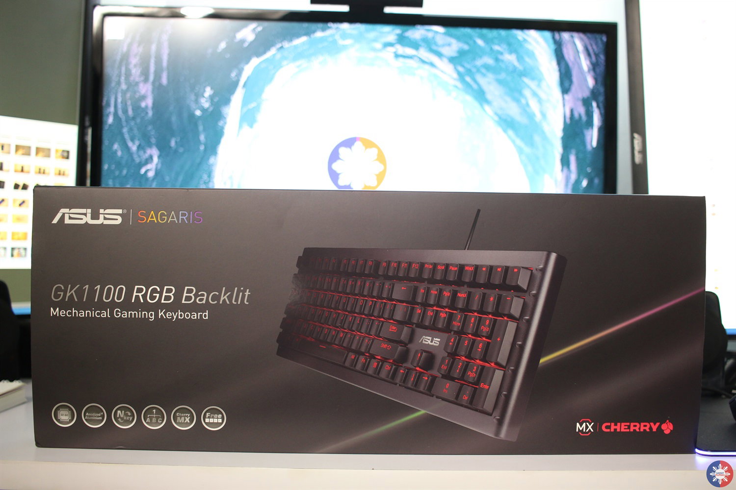 ASUS Sagaris 13
