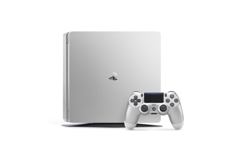 PS4 2000 Silver 02