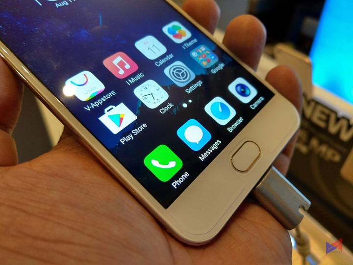 OPPO Y69 4