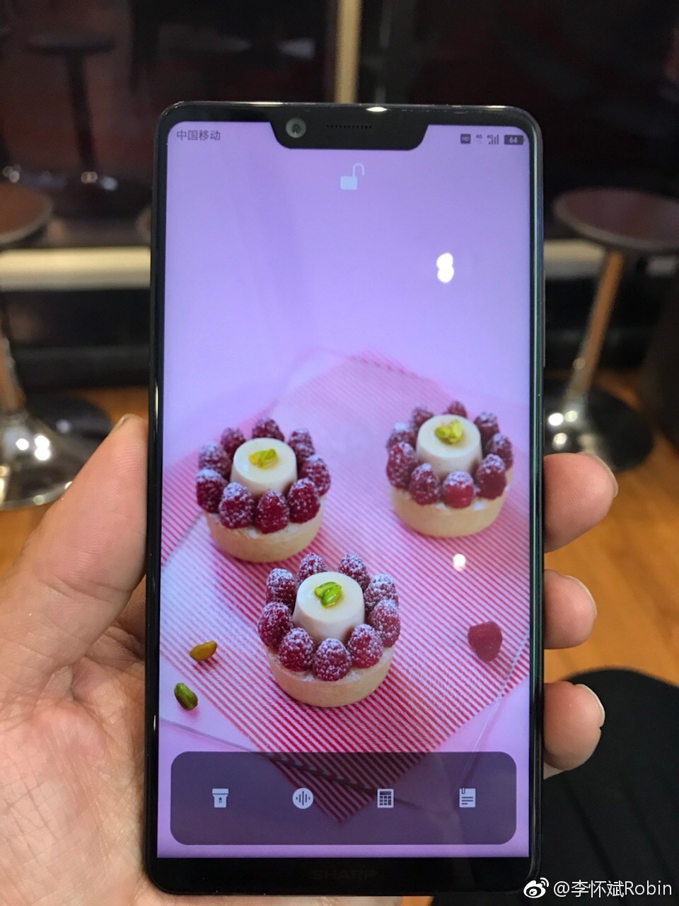 Sharp Aquos S3 hands on 1