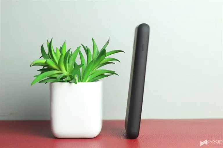 Caseus Powerbank and Desktop wireless charger 32