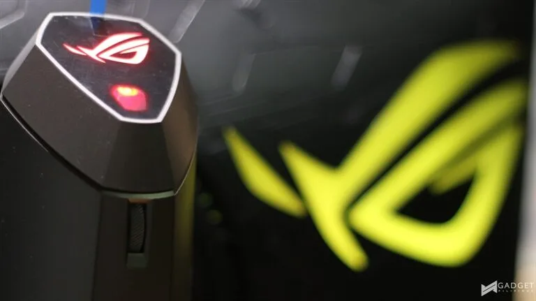 ASUS ROG PG27UQ 8