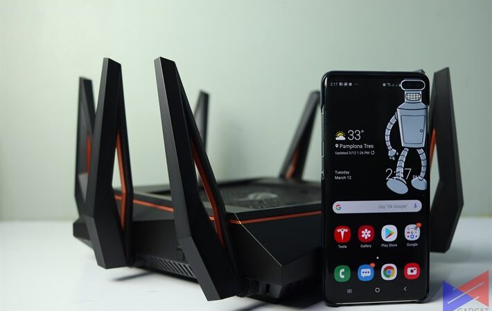 Galaxy S10 and ASUS ROG AX11000 1