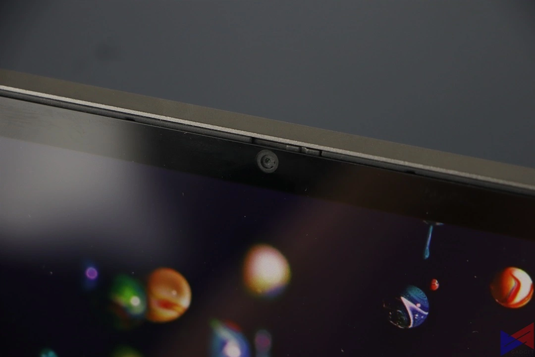 Lenovo Yoga C640 Review Privacy Shutter