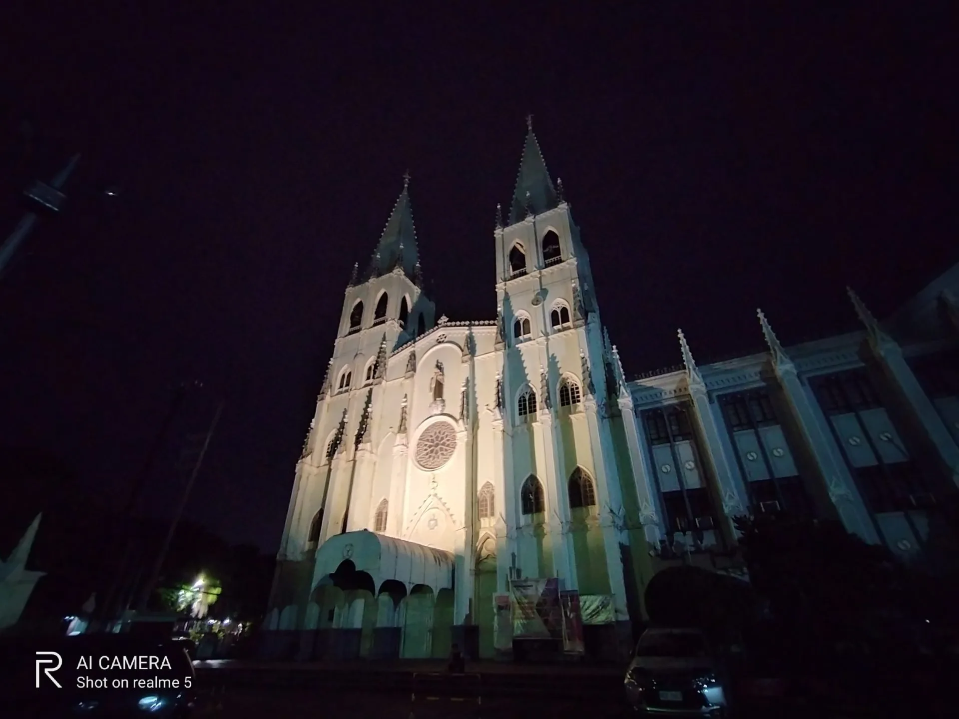 Realme 5 Review Nightscape Church