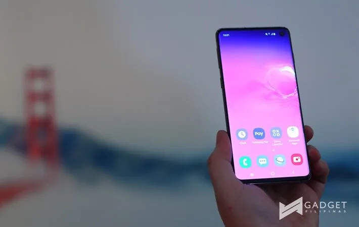 samsung galaxy s10 front