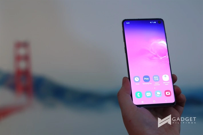 samsung galaxy s10 front