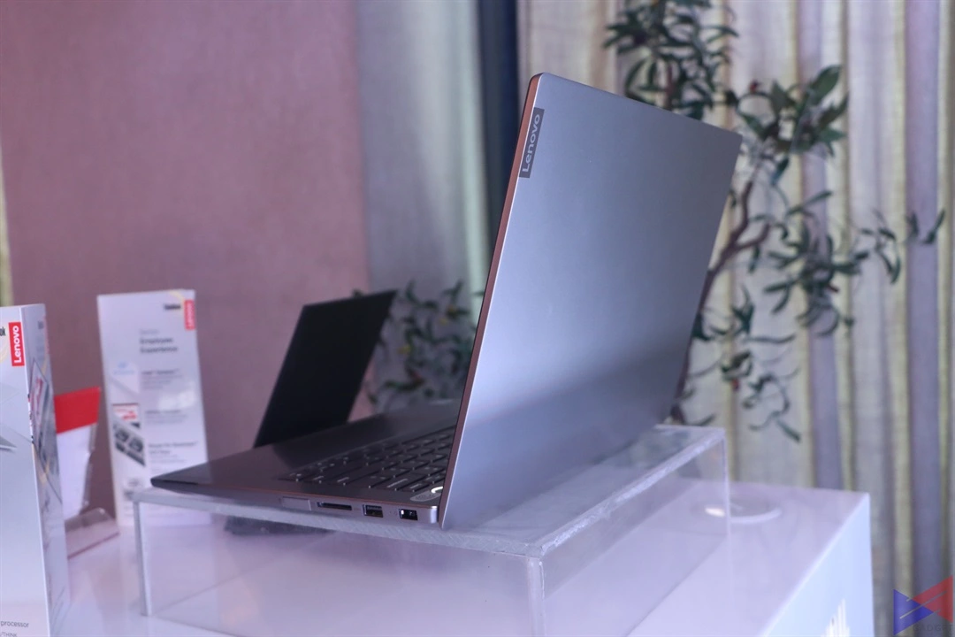 ThinkBook 14 Back