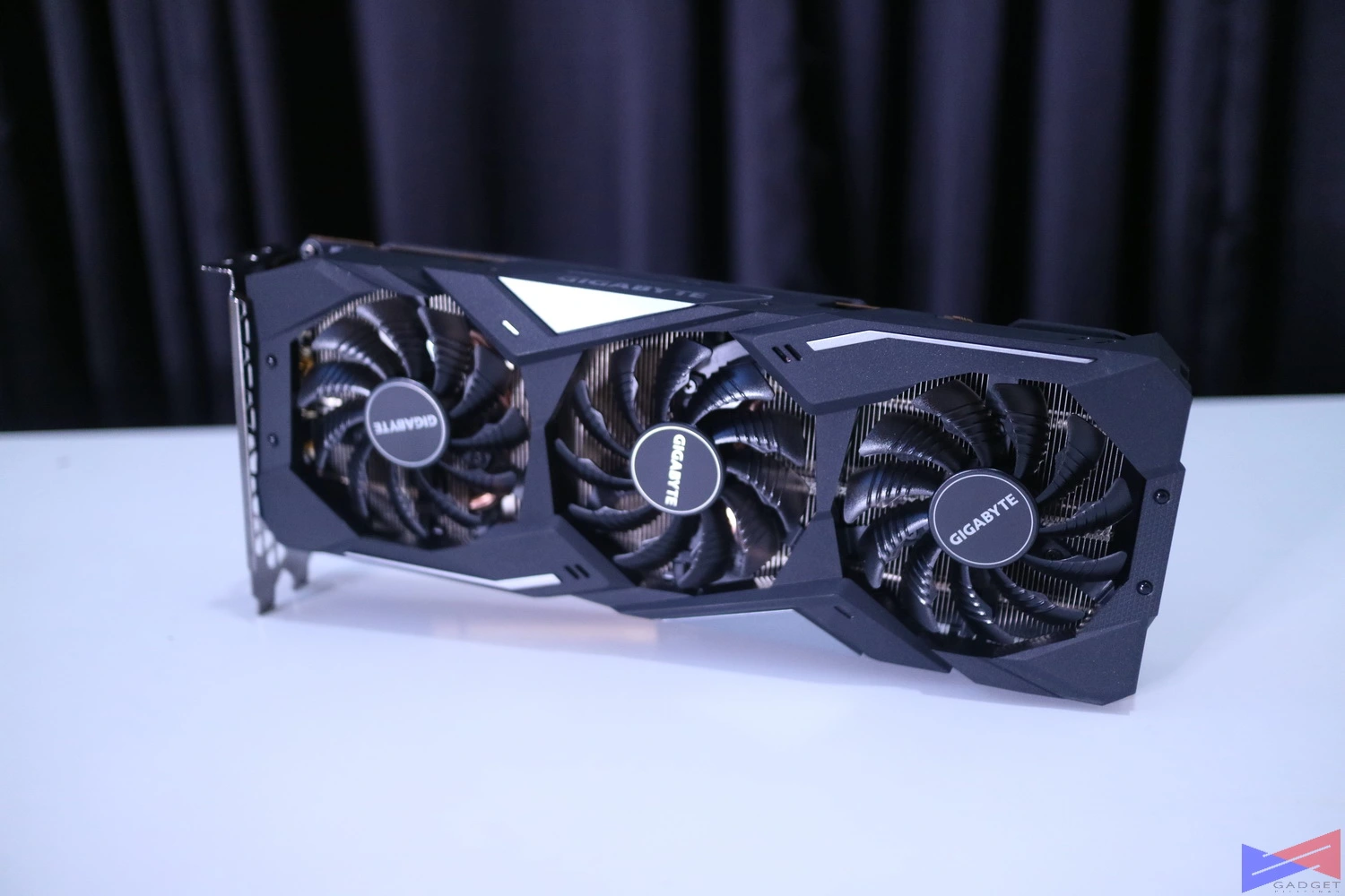 Gigabyte RX 5500 XT 8GB Gaming OC Review 011