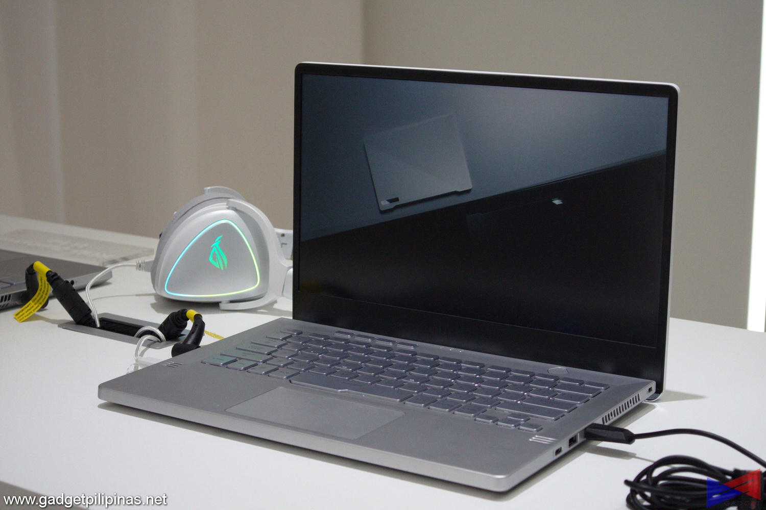 ROG Zephyrus G14 GA401 014
