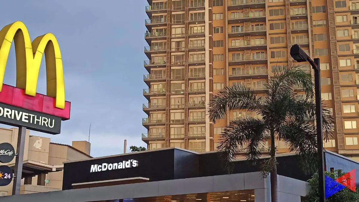 realme 6 rear zoom x2 1
