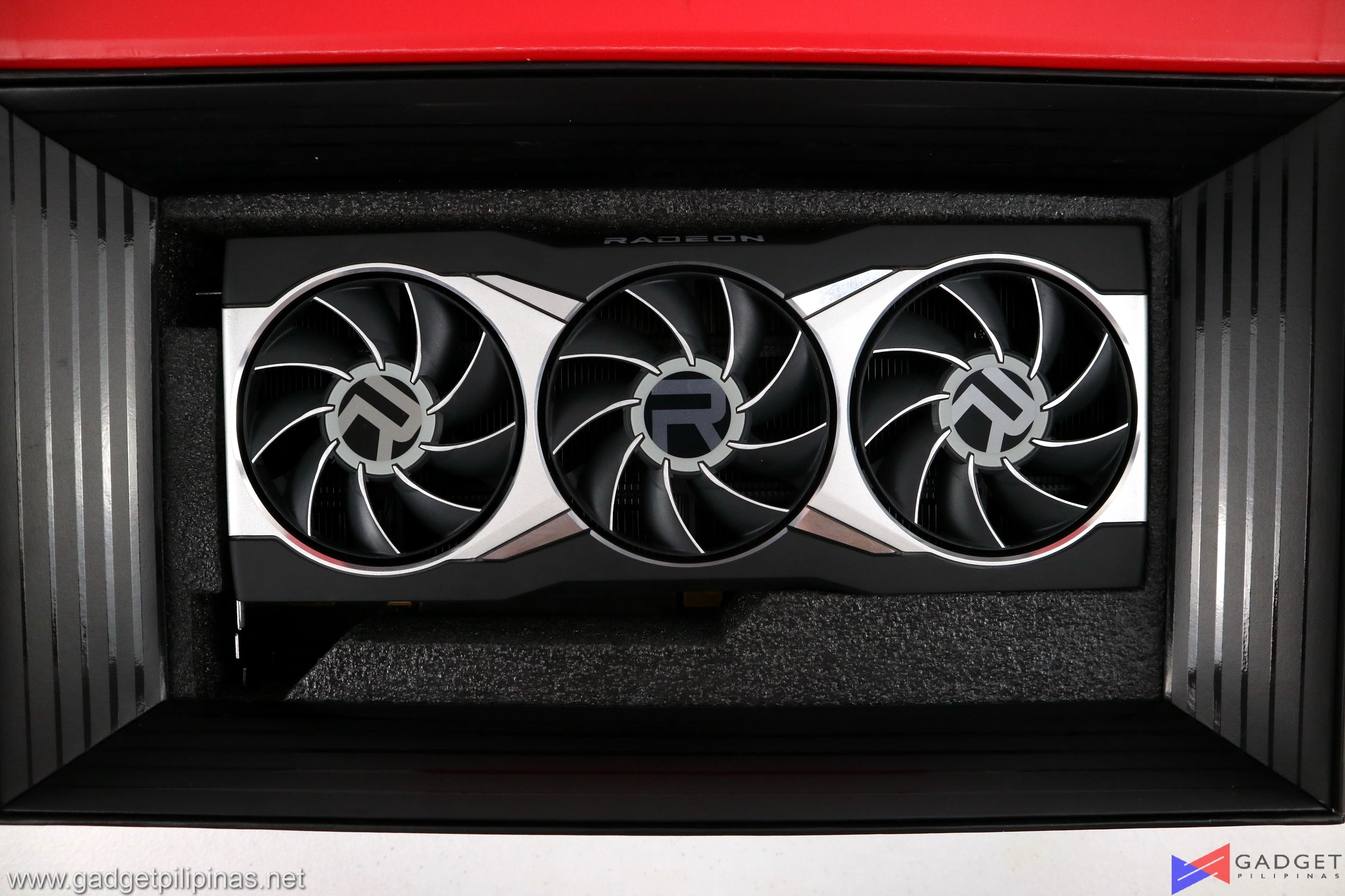AMD Radeon RX 6800 XT Review Inside