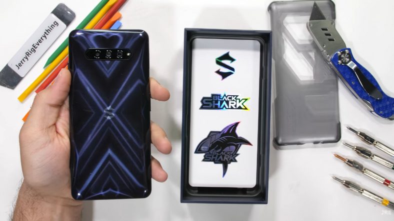 Black Shark 4 Survives the JRE Durability Test