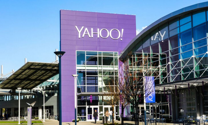 Disney-and-Yahoo-lay-off-employees-banner-2