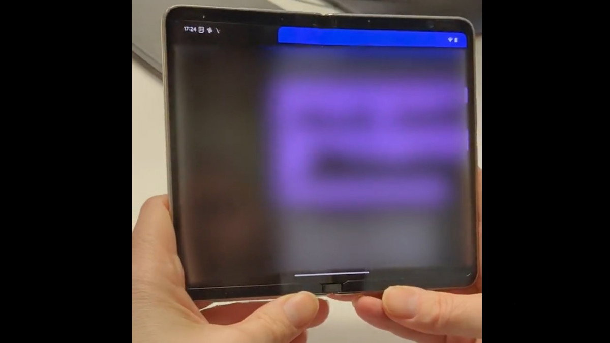 Google Pixel Fold - live video and details - leaked