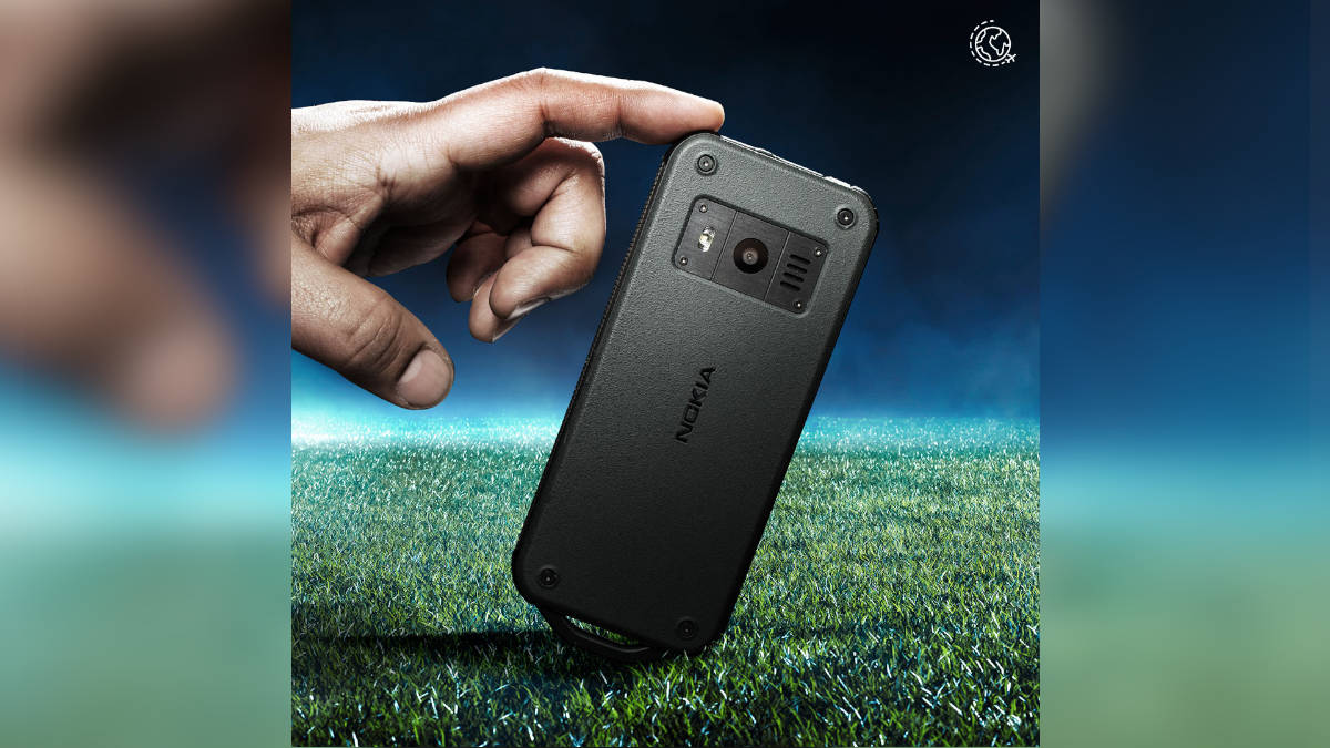 Nokia 800 tough back