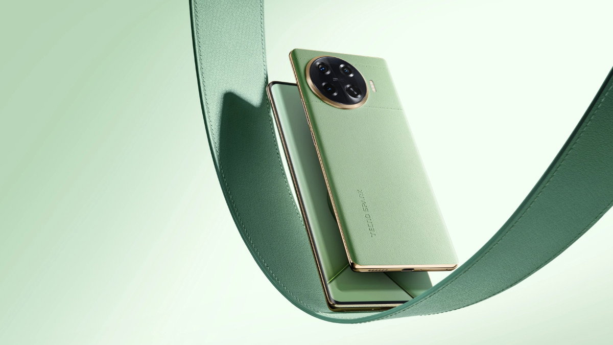 TECNO Spark 20 Pro+ MWC 2024 Magic Skin 2.0 Green