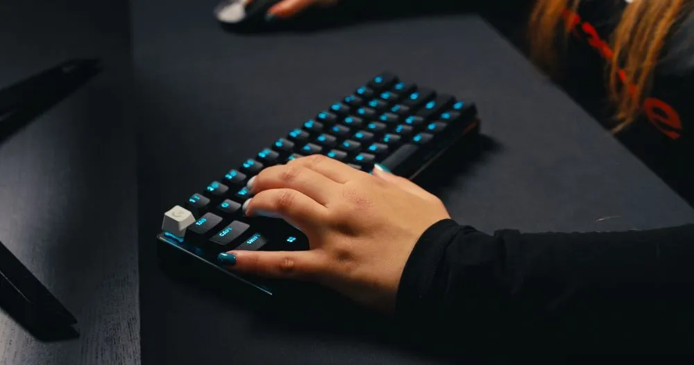 Logitech G Pro X 60 (1)