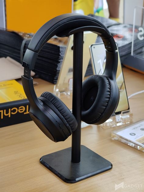 TechLife Wireless Headphones (2)