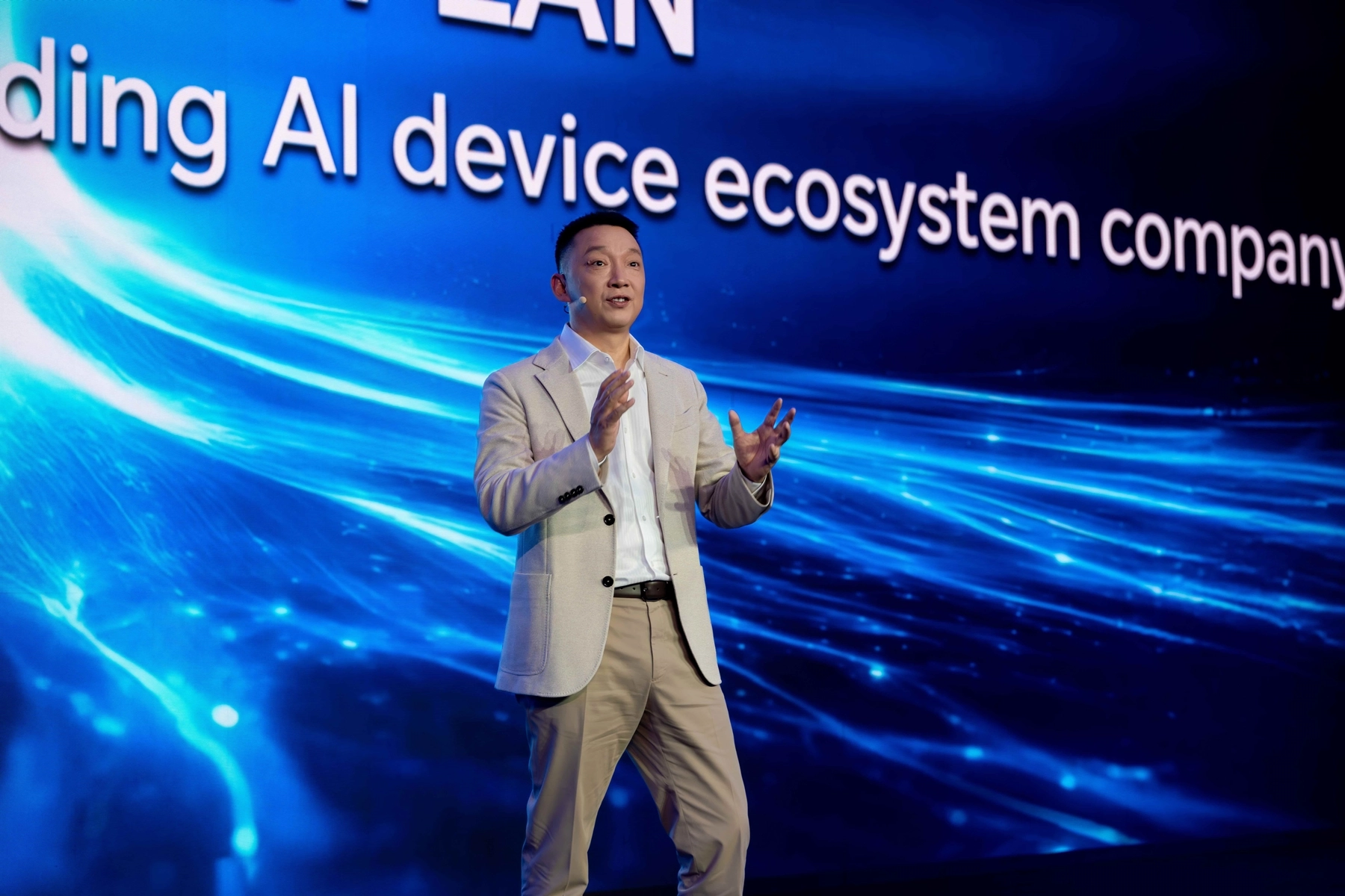 HONOR CEO James Li