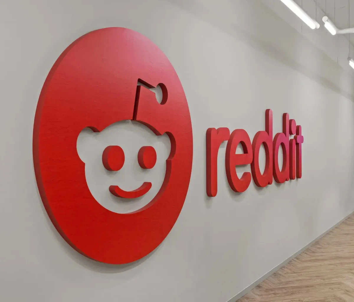 Reddit sues Perplexity and more 1