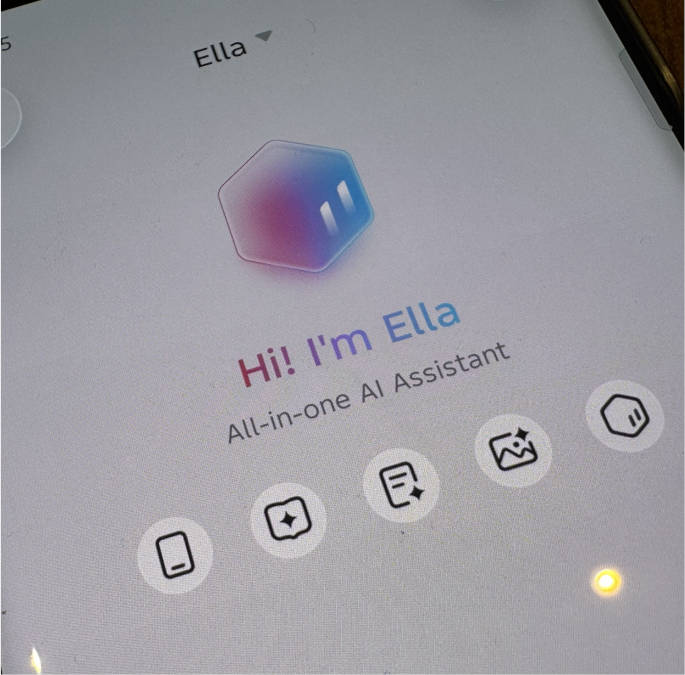TECNO Ella AI screen
