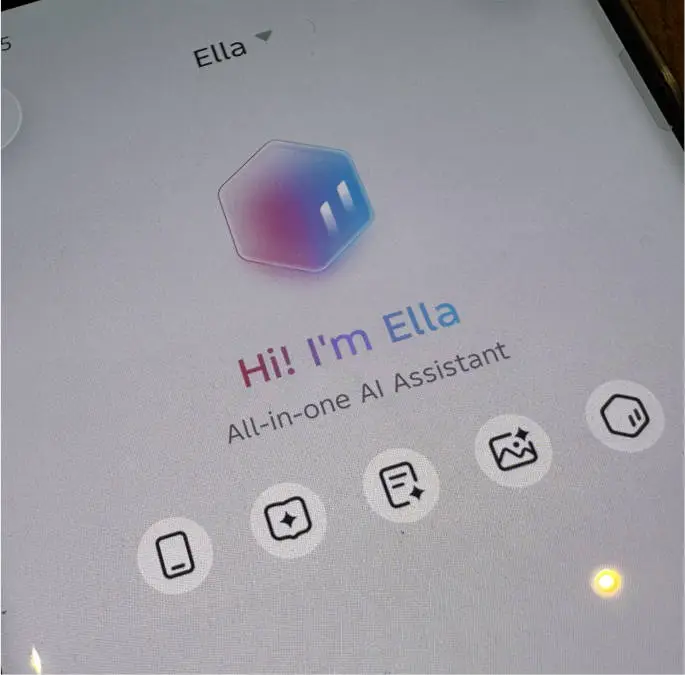 TECNO Ella AI screen