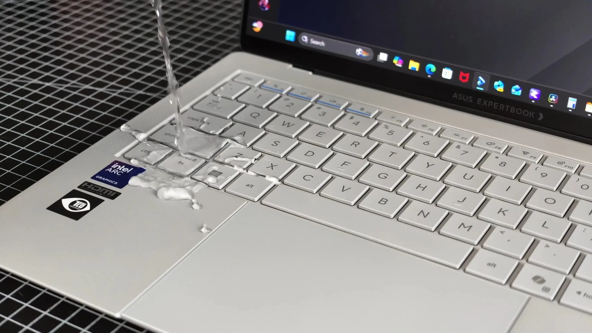 ASUS ExpertBook Ultra B9406CAA PH Durability