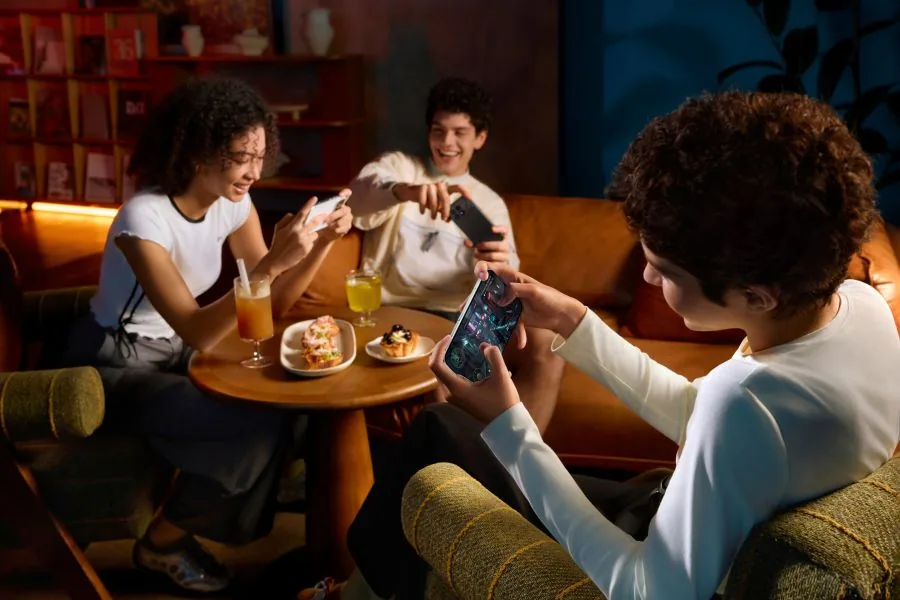 POCO F9 Series gaming lifestyle