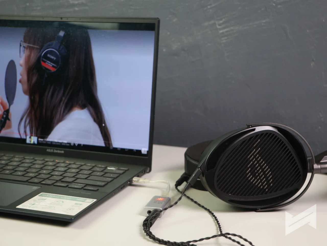 ROG Kithara Review Device (1)