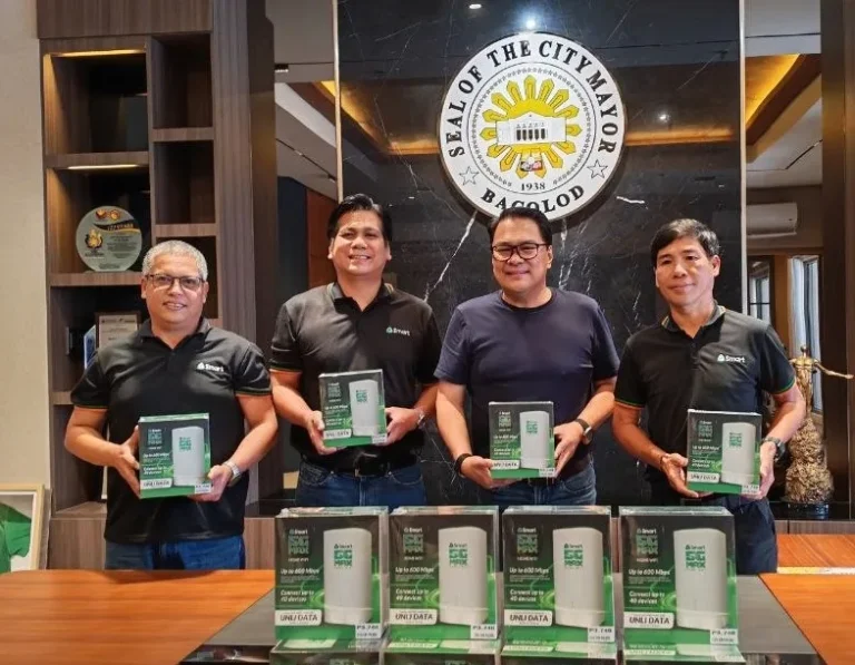 Smart 5G Bacolod turnover of Smart Home WiFi 5G Max devices to Bacolod City Mayor Greg Gasataya