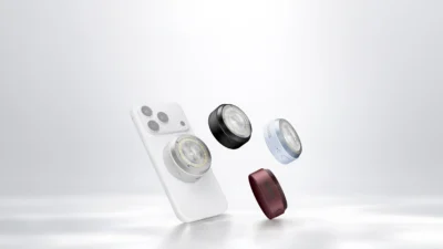 Godox A2 Xenon Flash, a palm-sized xenon flash built for smartphone photography